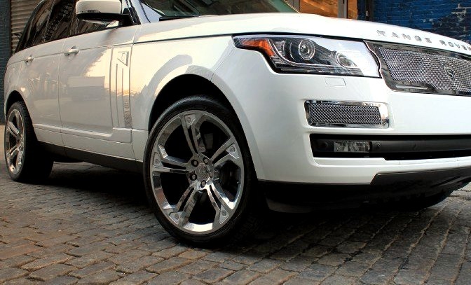 White Land Rover Range Rover